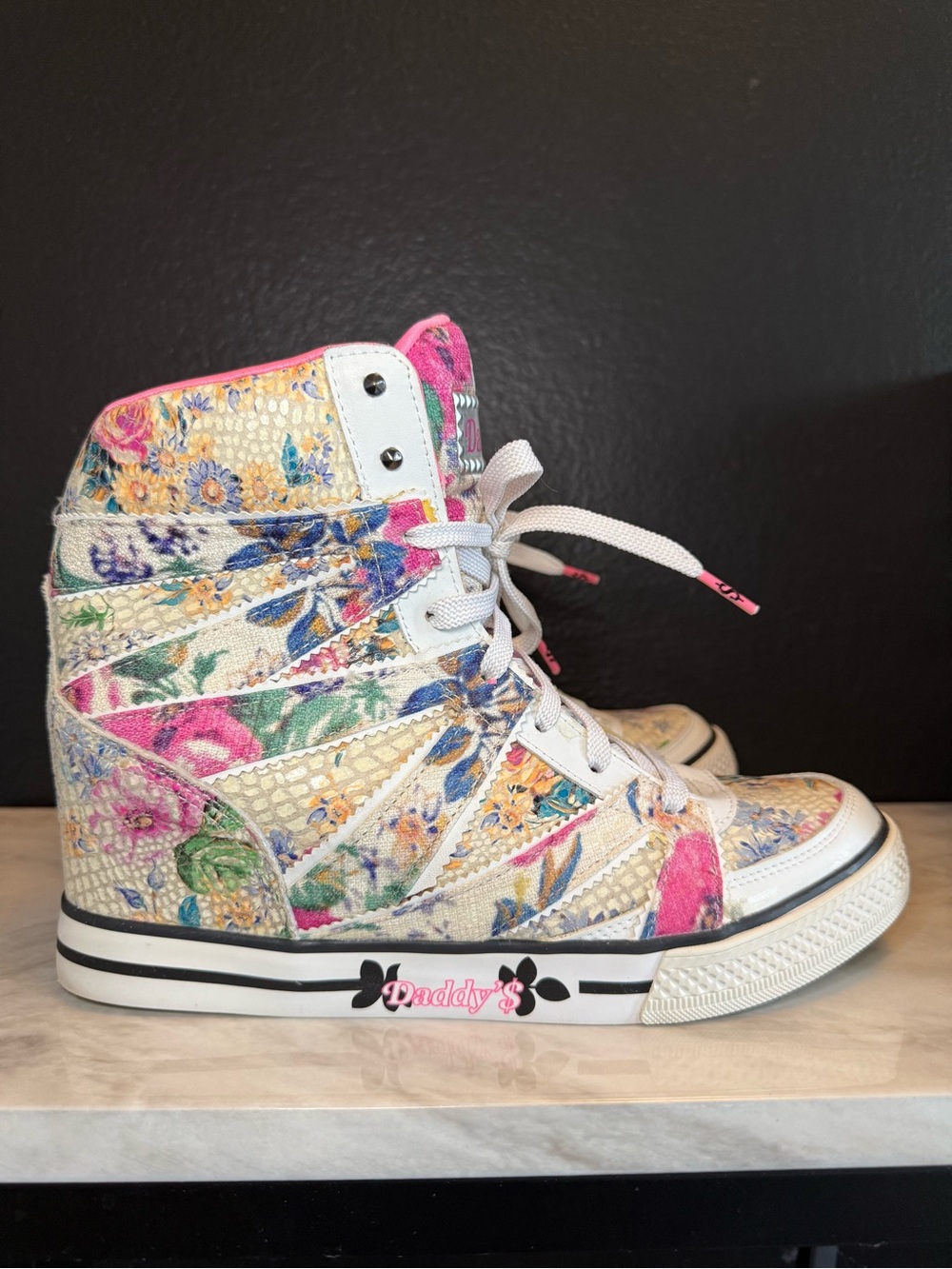 2013 Daddy's Money Pink Floral High-Top Sneakers for Women New - Picture 3 of 9